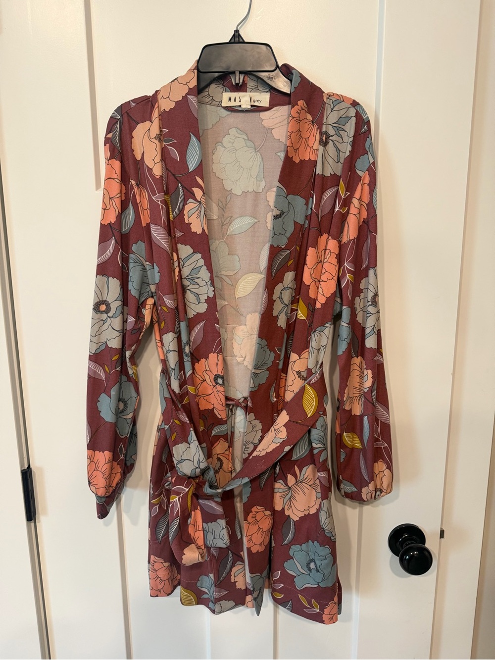 Mason Grey LA Women’s Quinn Robe in Pink and Floral Size Medium